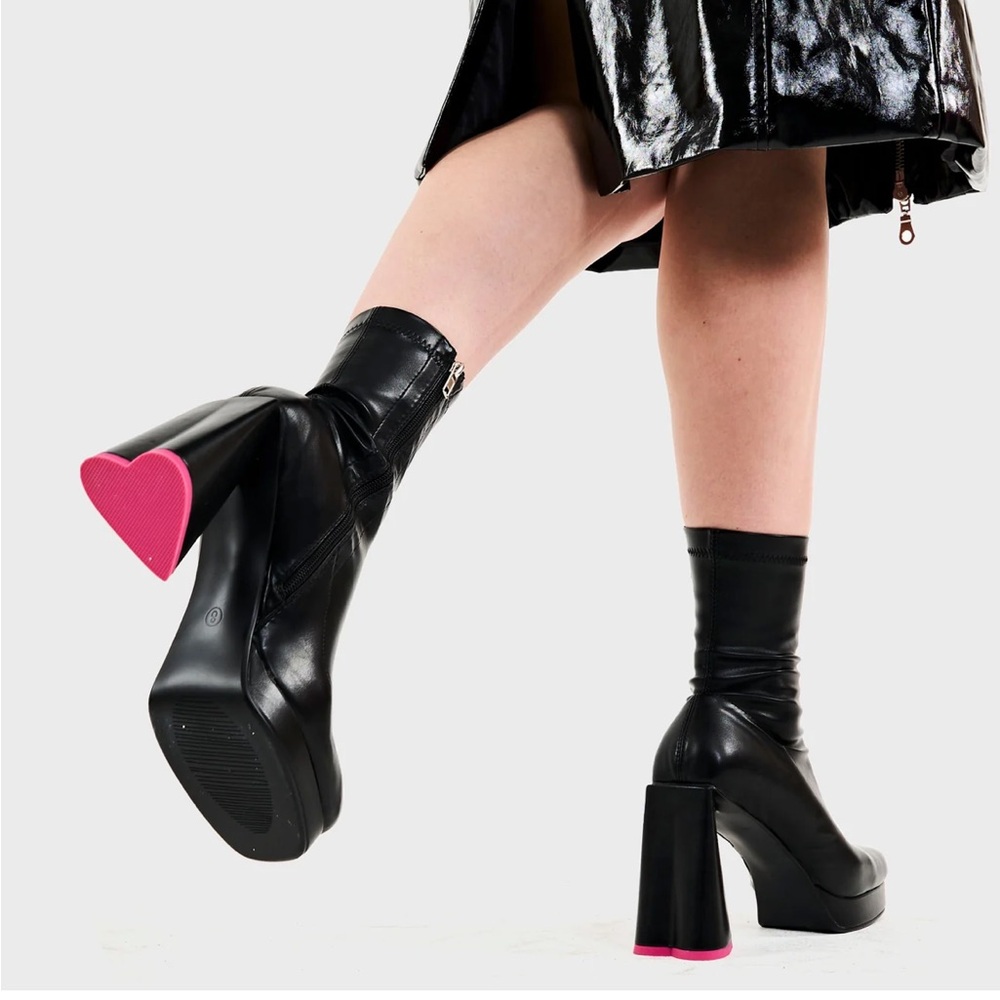 NWT Lamoda So Chic Platform Ankle Boots black